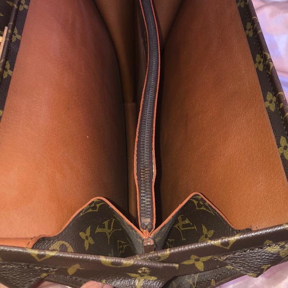 Luis Vuitton Vintage Portfolio Briefcase - Picture 11 of 16